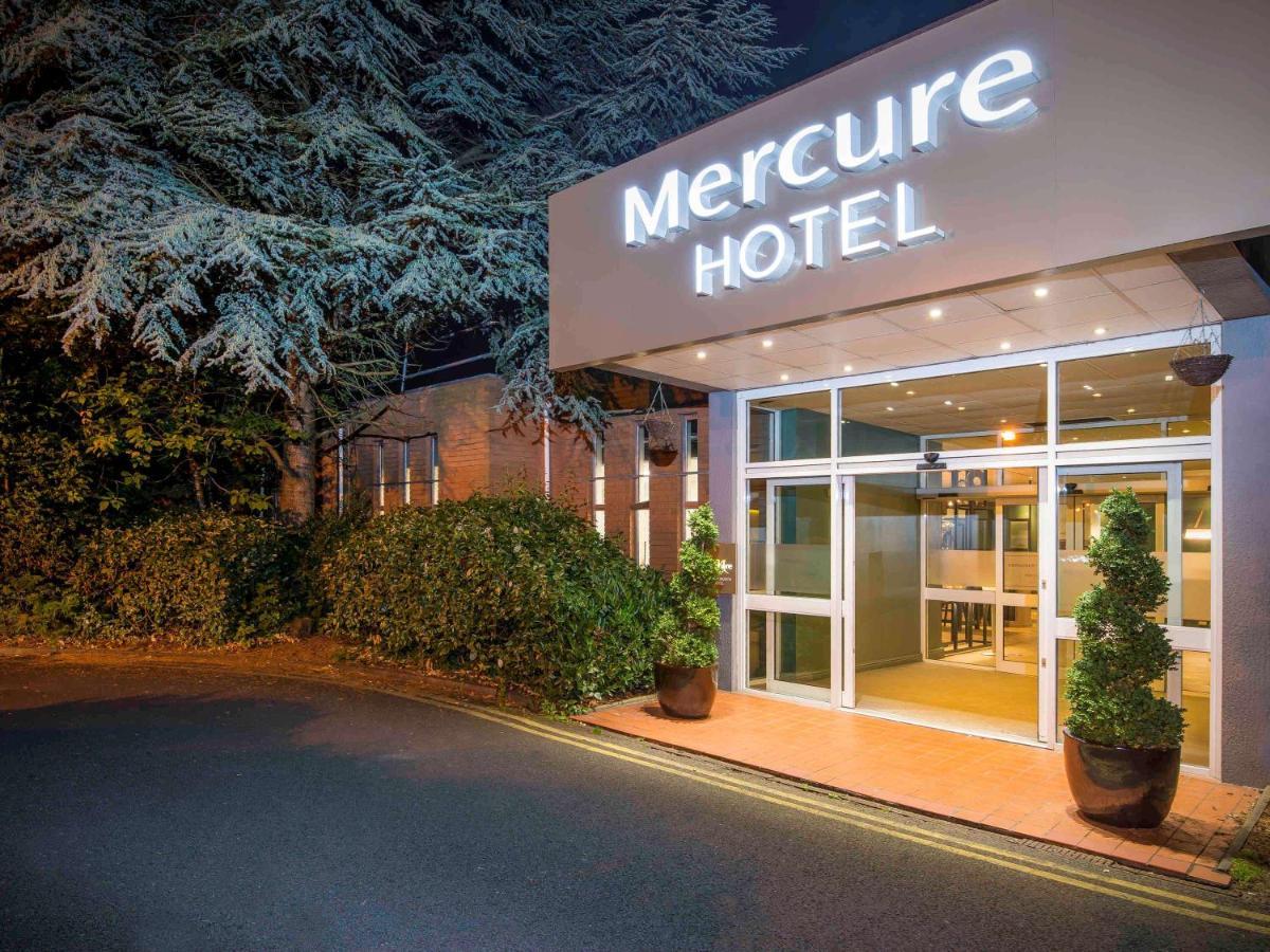 Mercure Cardiff North Hotel Экстерьер фото